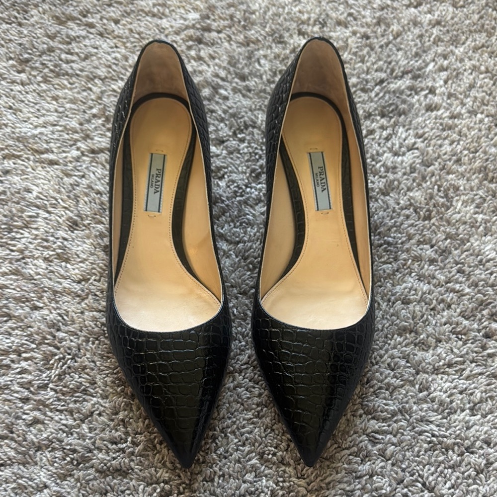 NWOT Prada Black Croc-Embossed Women's Kitten Heels
